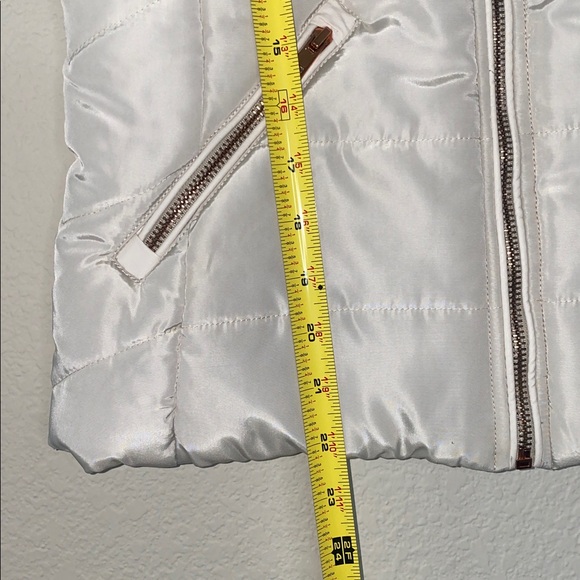 🎱Buckle day trip cream puffer vest! - Picture 4 of 8